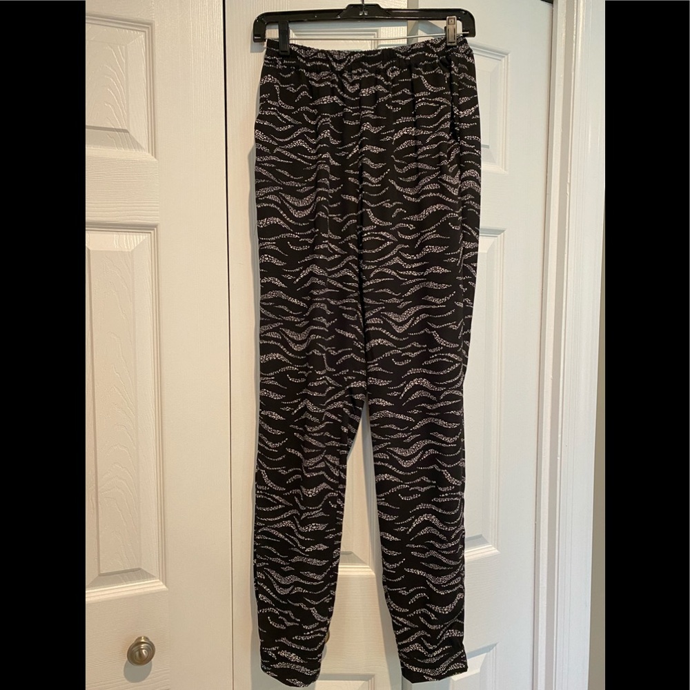 Black and white, size small summer pants